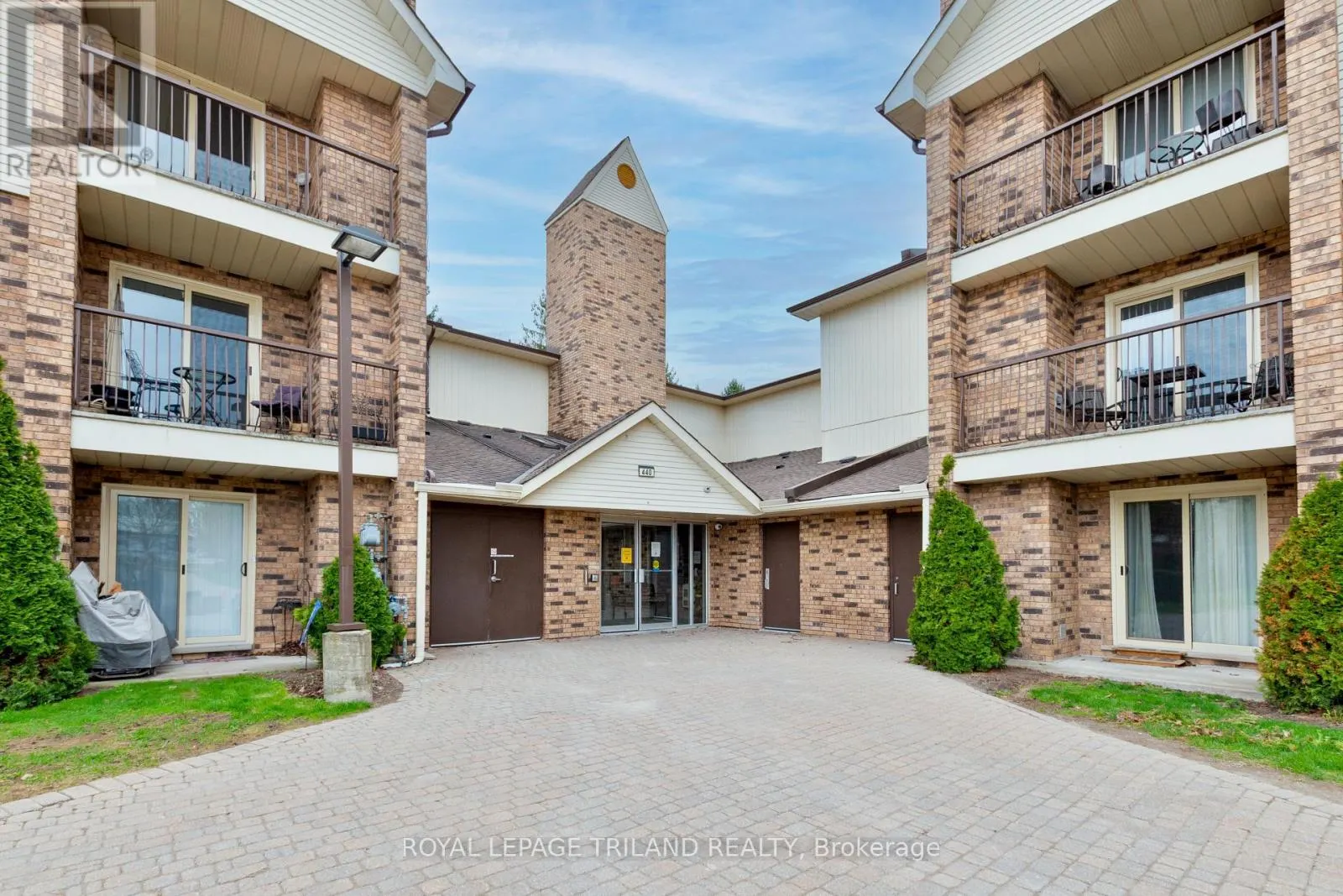 123 - 440 WELLINGTON STREET #123