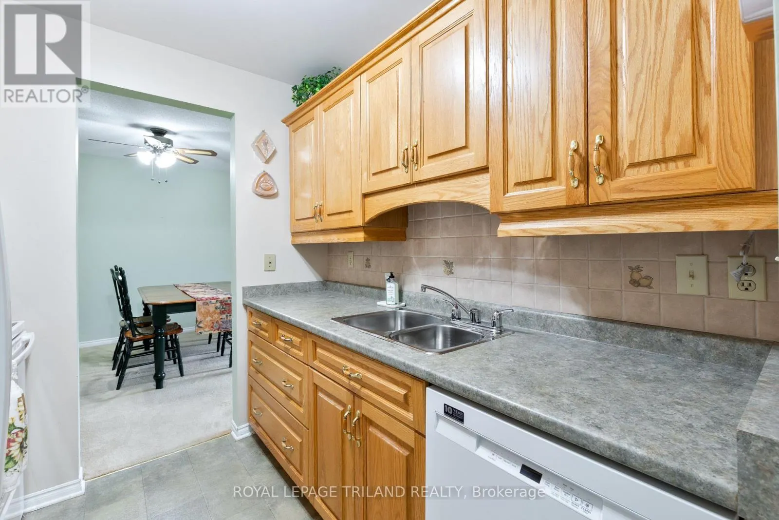 123 - 440 WELLINGTON STREET #123