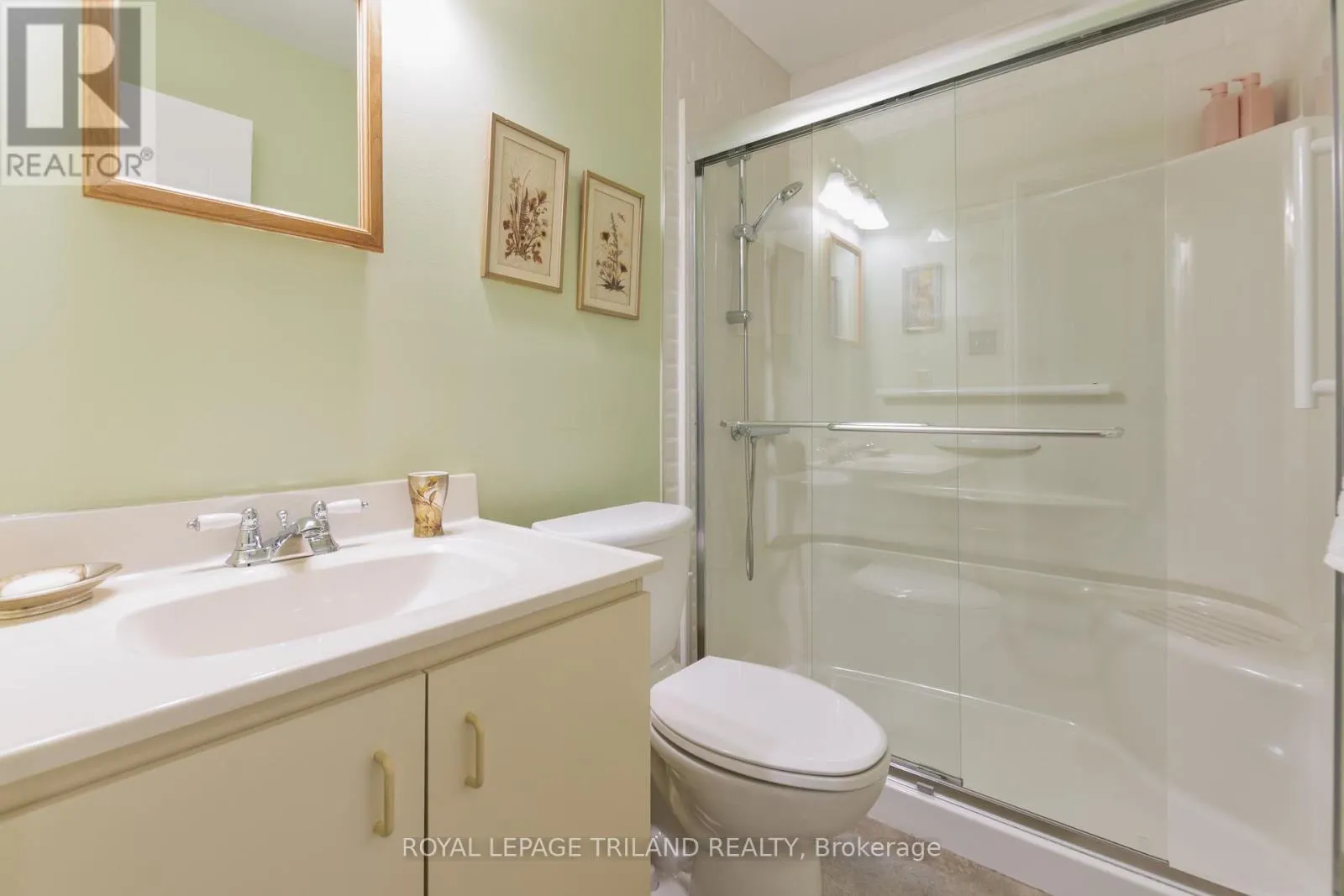 123 - 440 WELLINGTON STREET #123