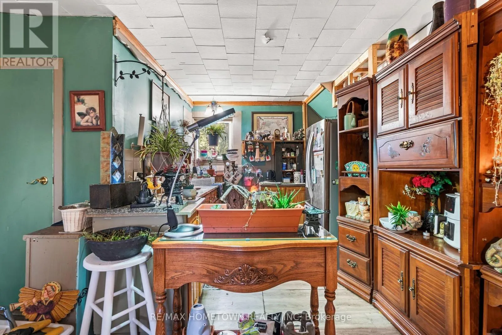 3167 HOWE ROAD