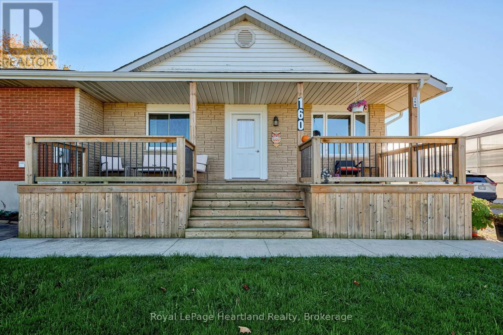 160 HURON ROAD