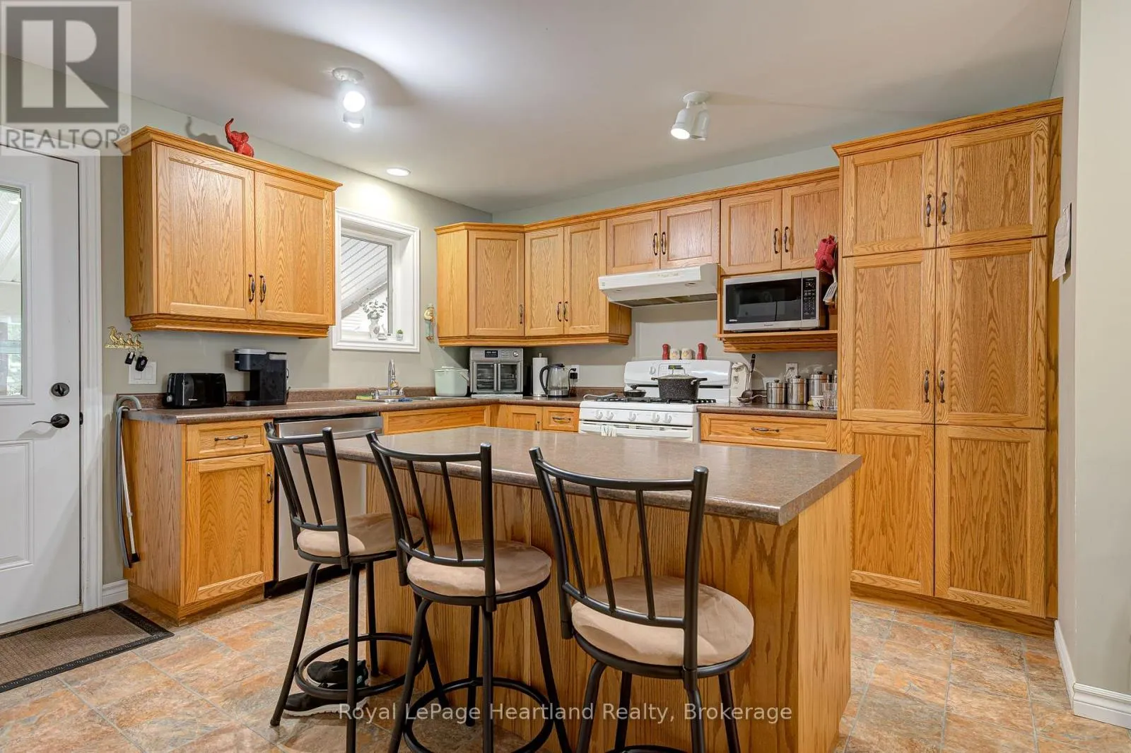 160 HURON ROAD