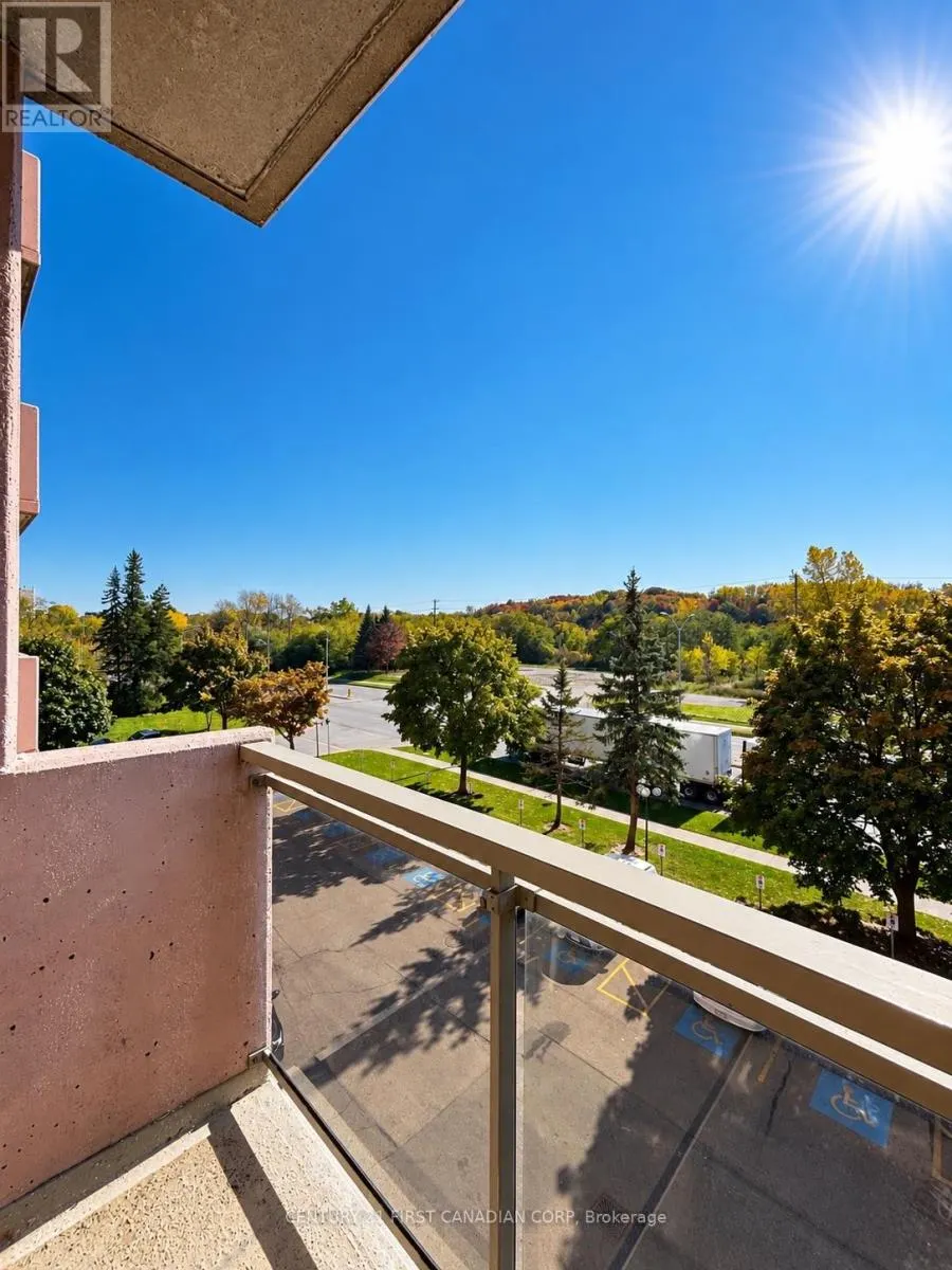 401 - 860 COMMISSIONERS ROAD E #401