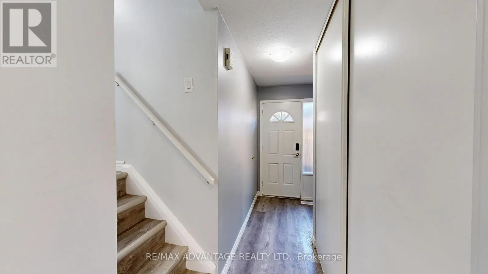 9 CAMELOT CRESCENT
