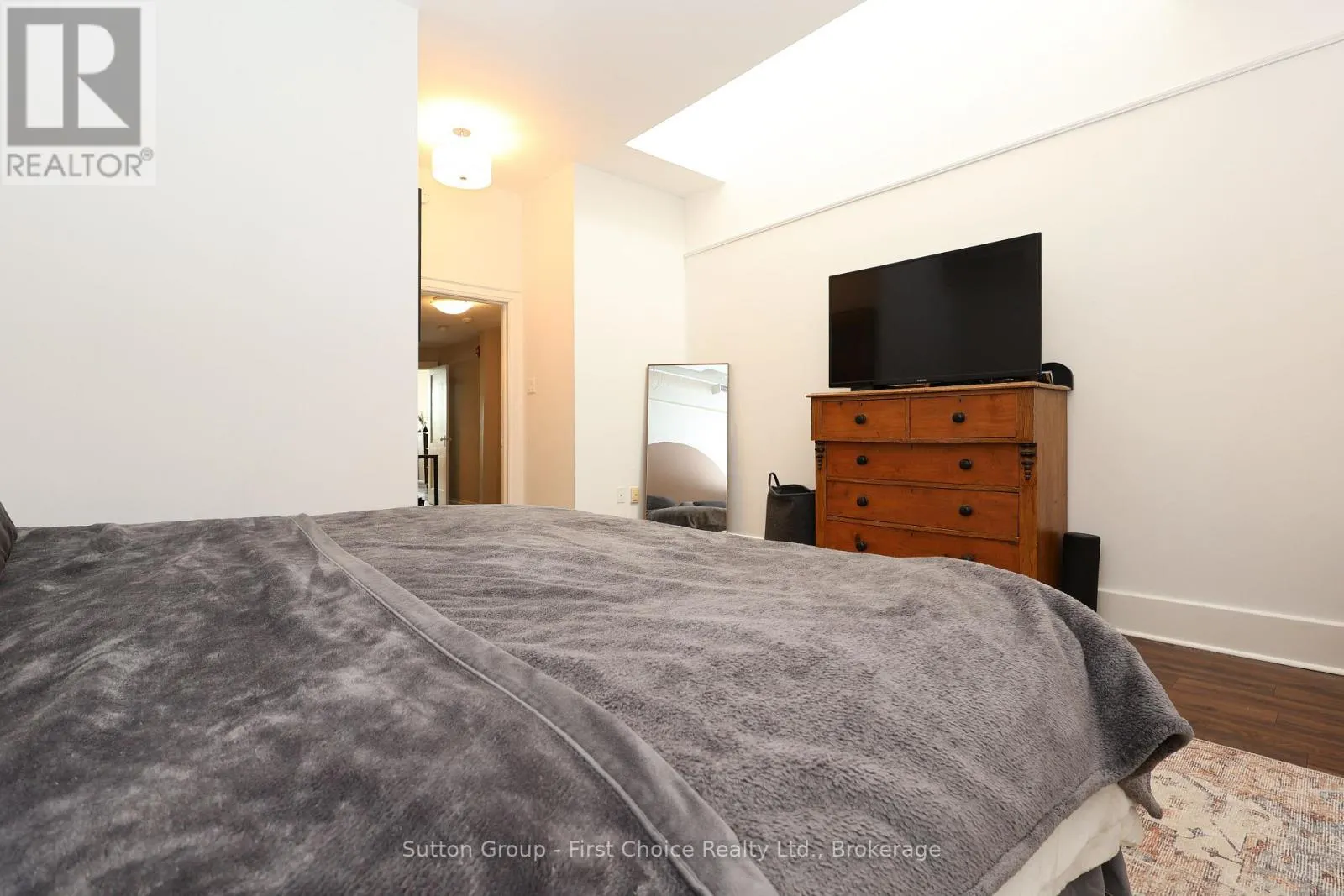 2 - 80 ONTARIO STREET #2