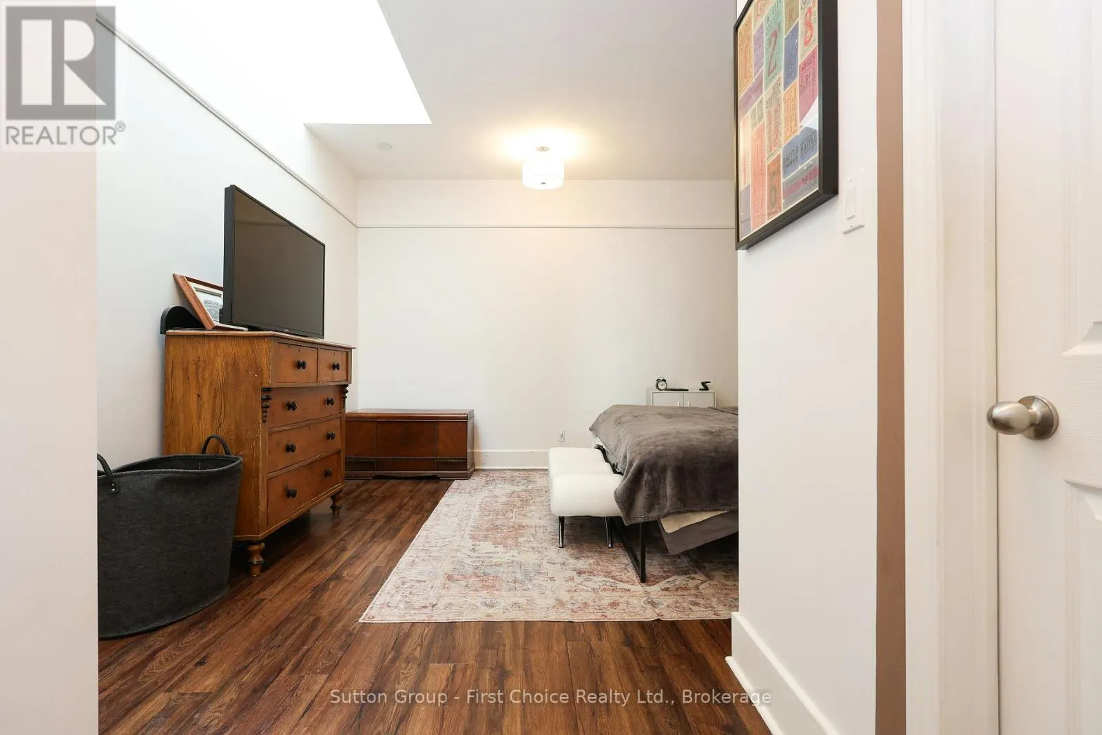 2 - 80 ONTARIO STREET #2