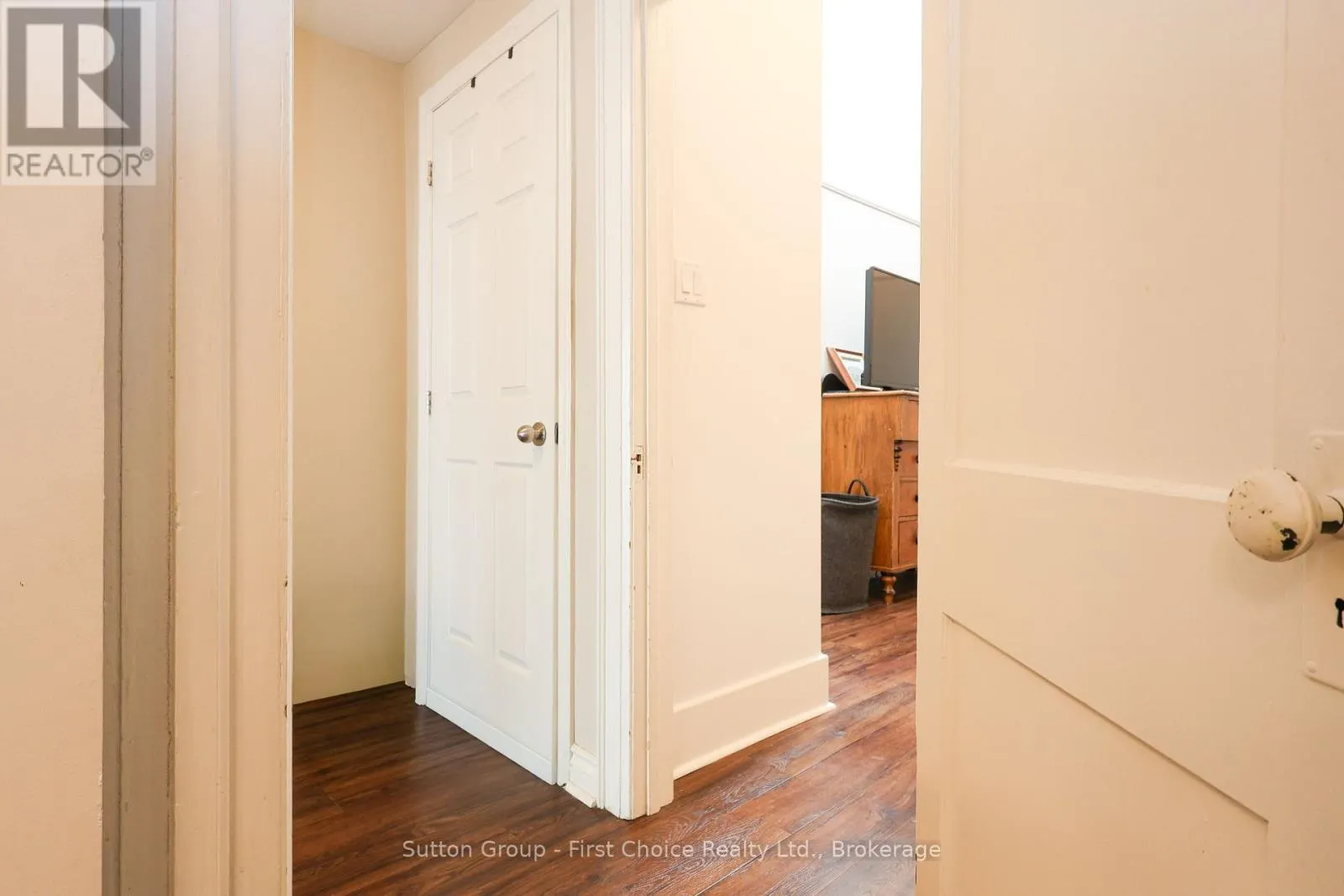 2 - 80 ONTARIO STREET #2