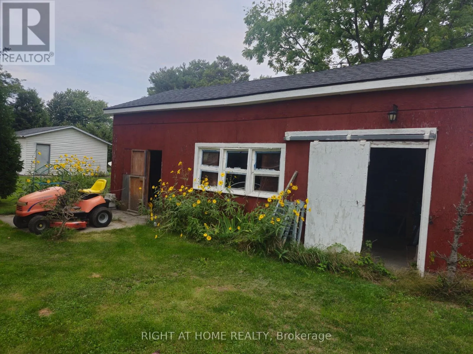 7231 BASELINE ROAD E