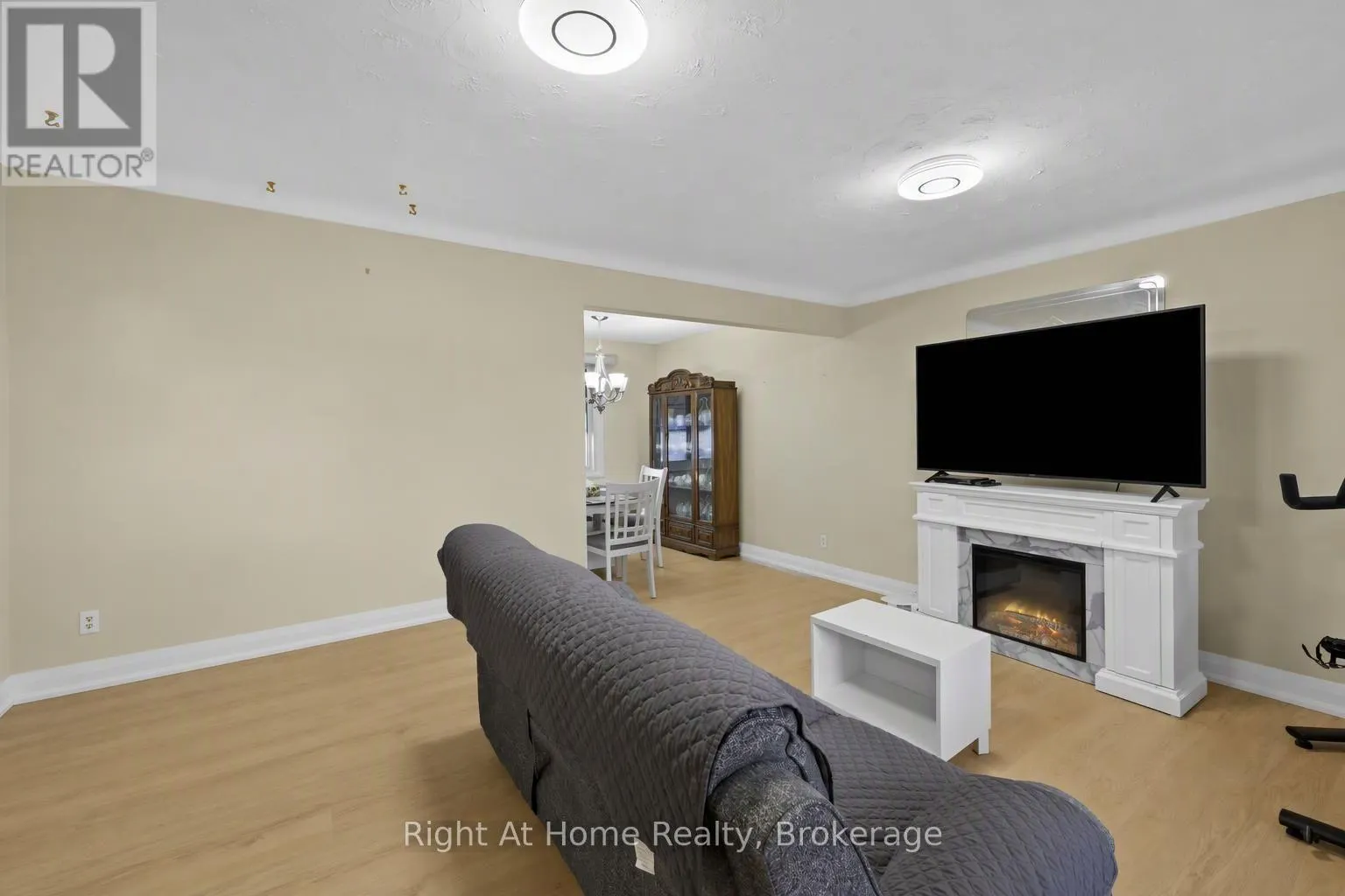 MAIN - 7315 FREEMAN STREET #Main