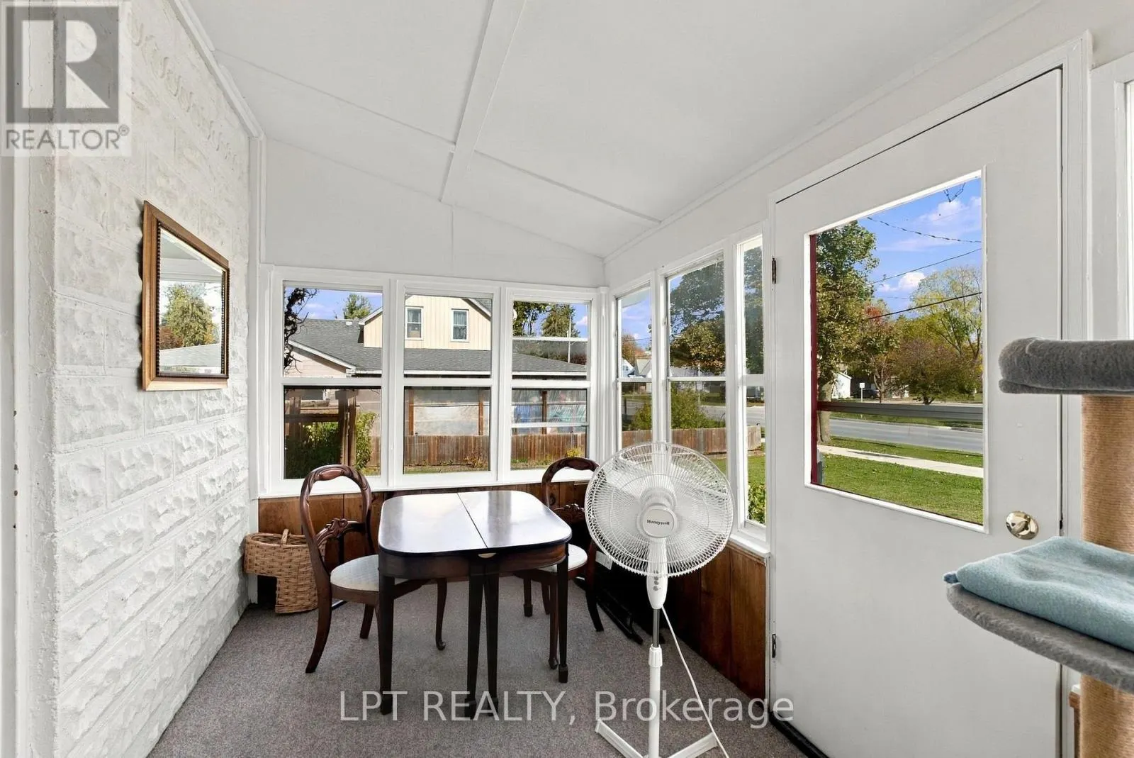 151 PARKHILL MAIN STREET
