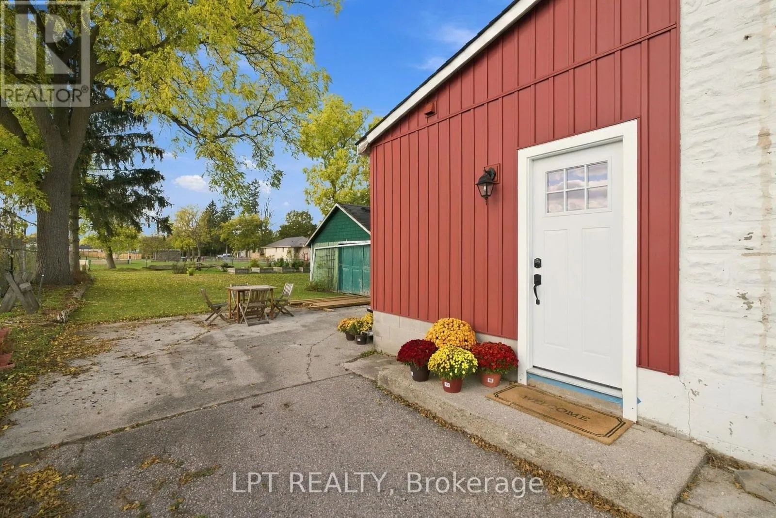 151 PARKHILL MAIN STREET