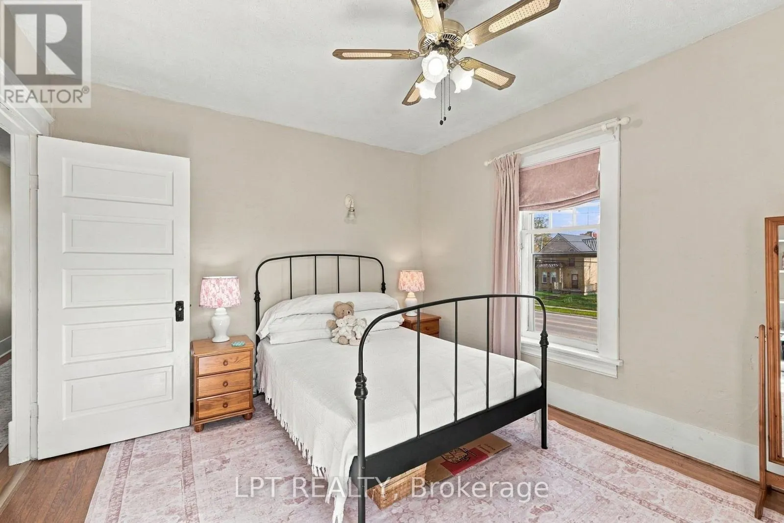 151 PARKHILL MAIN STREET
