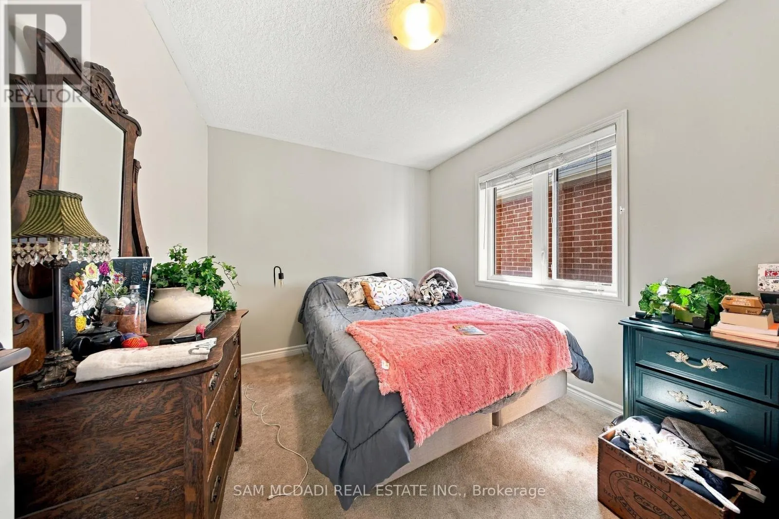 8 CELANO DRIVE