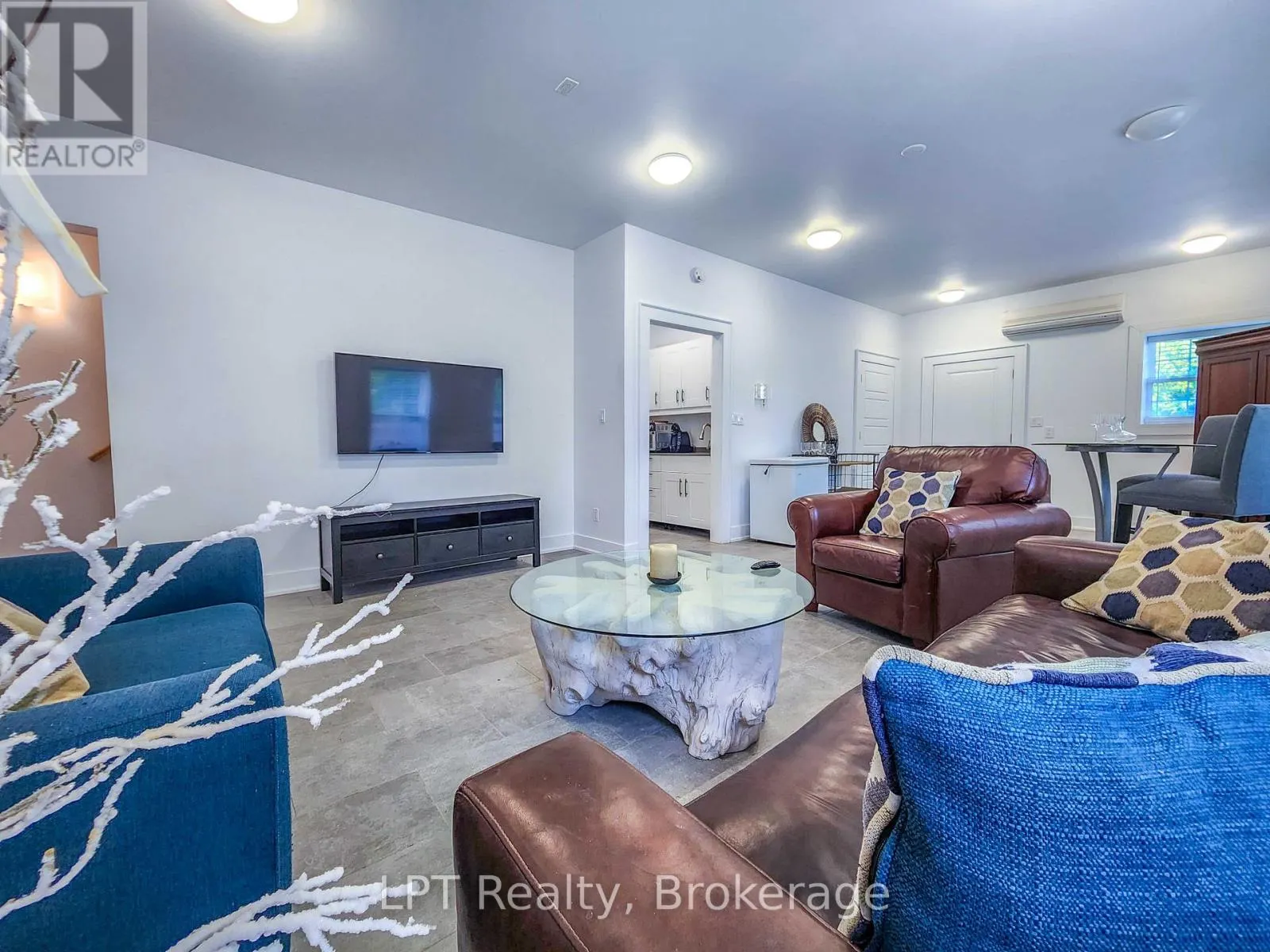 UNIT #3 - 12 LEGGETT LANE #Unit #3