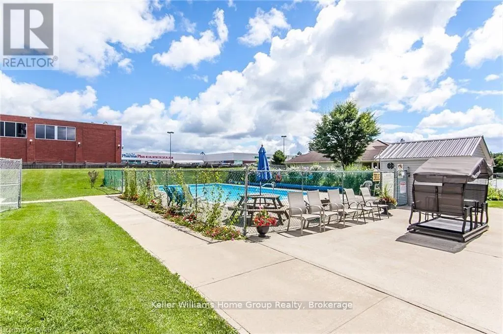 509 - 24 MIDLAND DRIVE #509