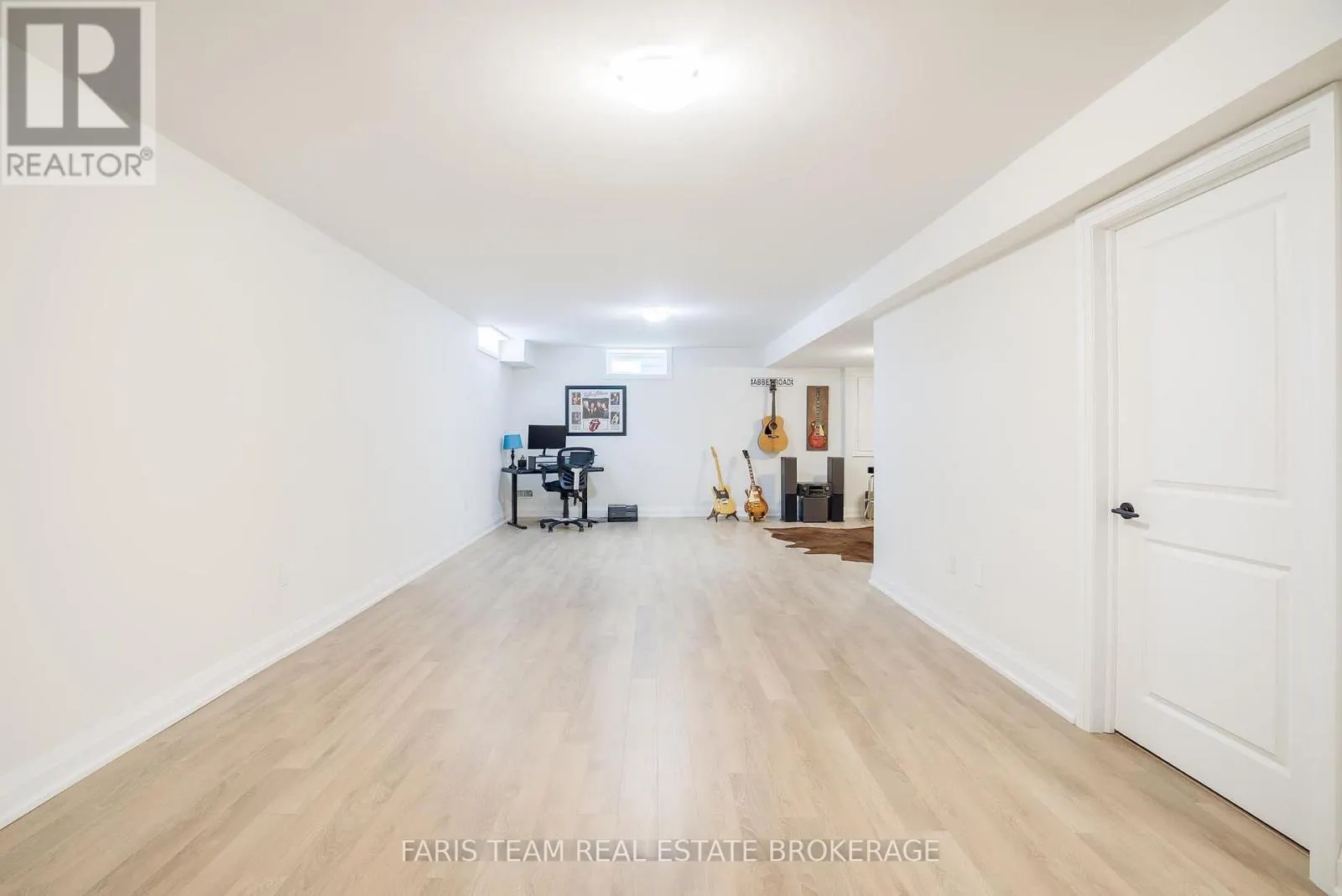 107 STILLWATER CRESCENT