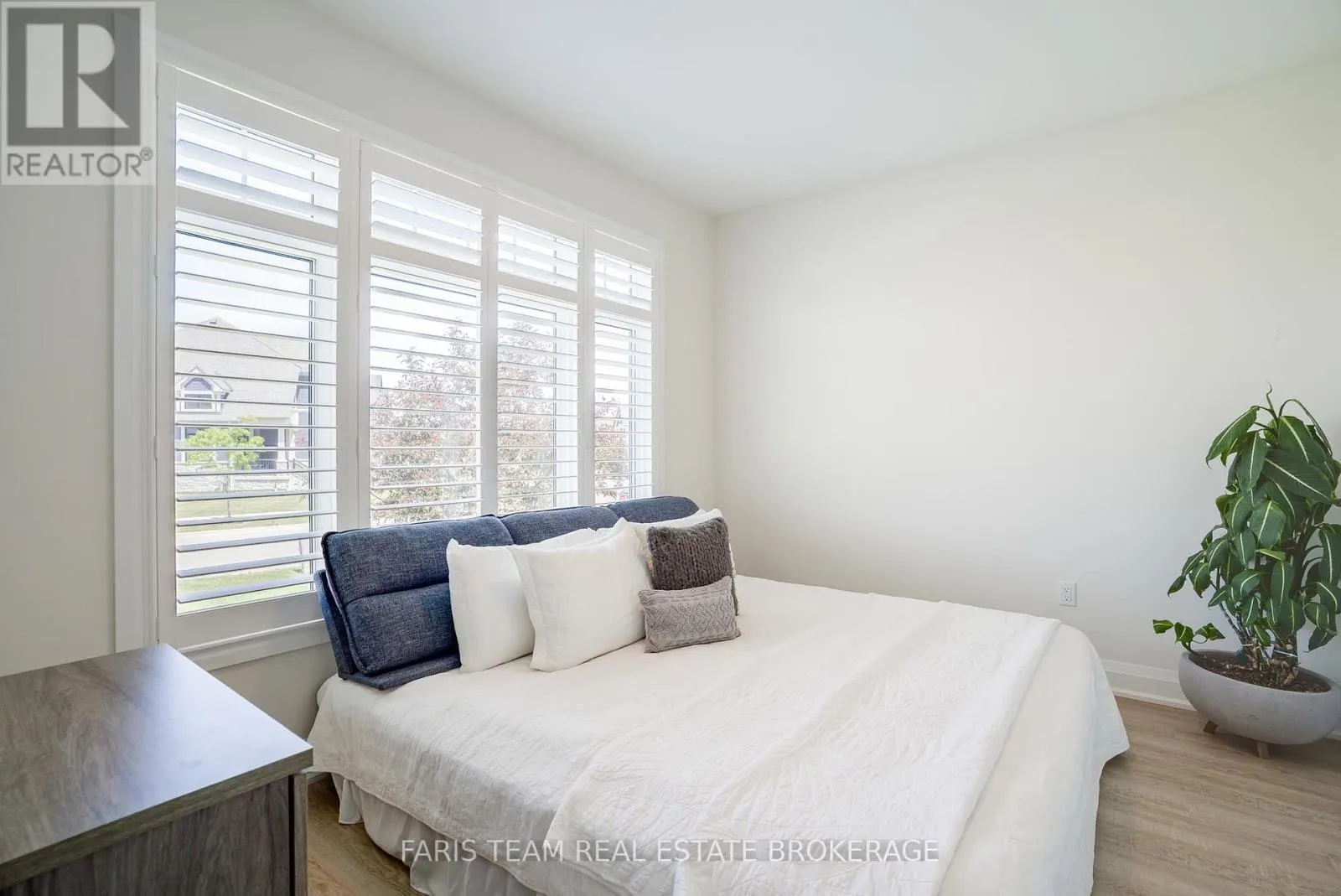 107 STILLWATER CRESCENT