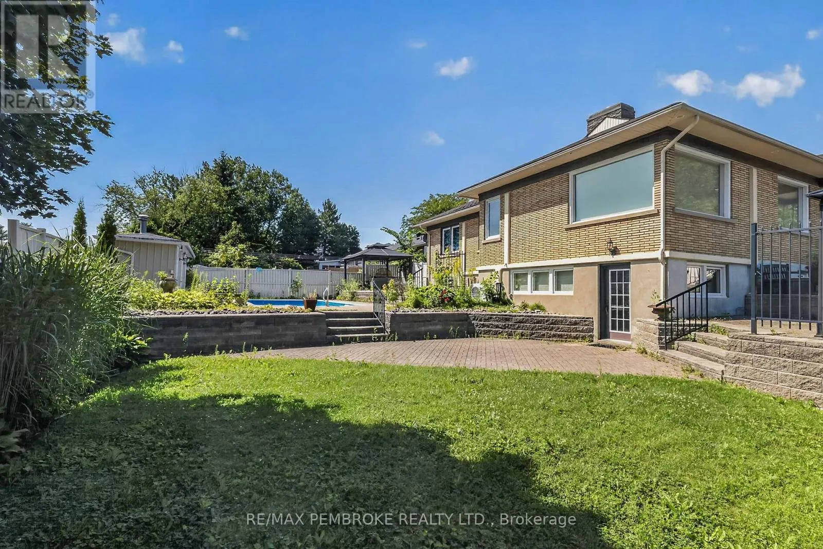 235 BROADVIEW DRIVE