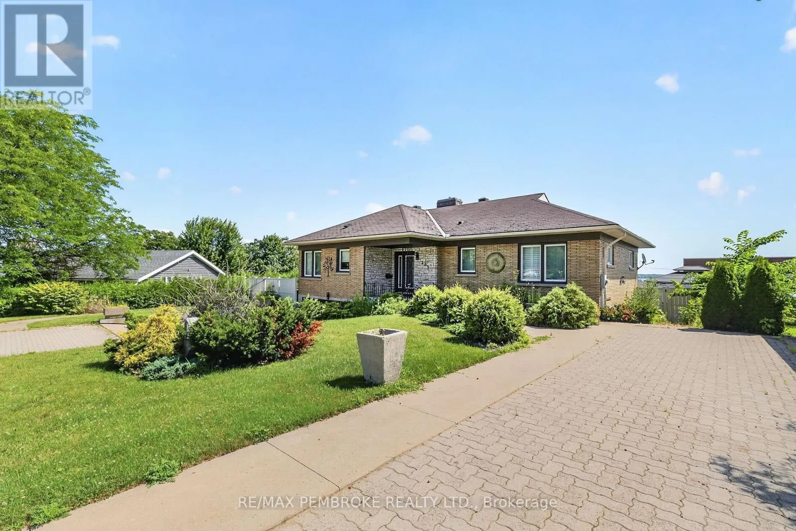 235 BROADVIEW DRIVE