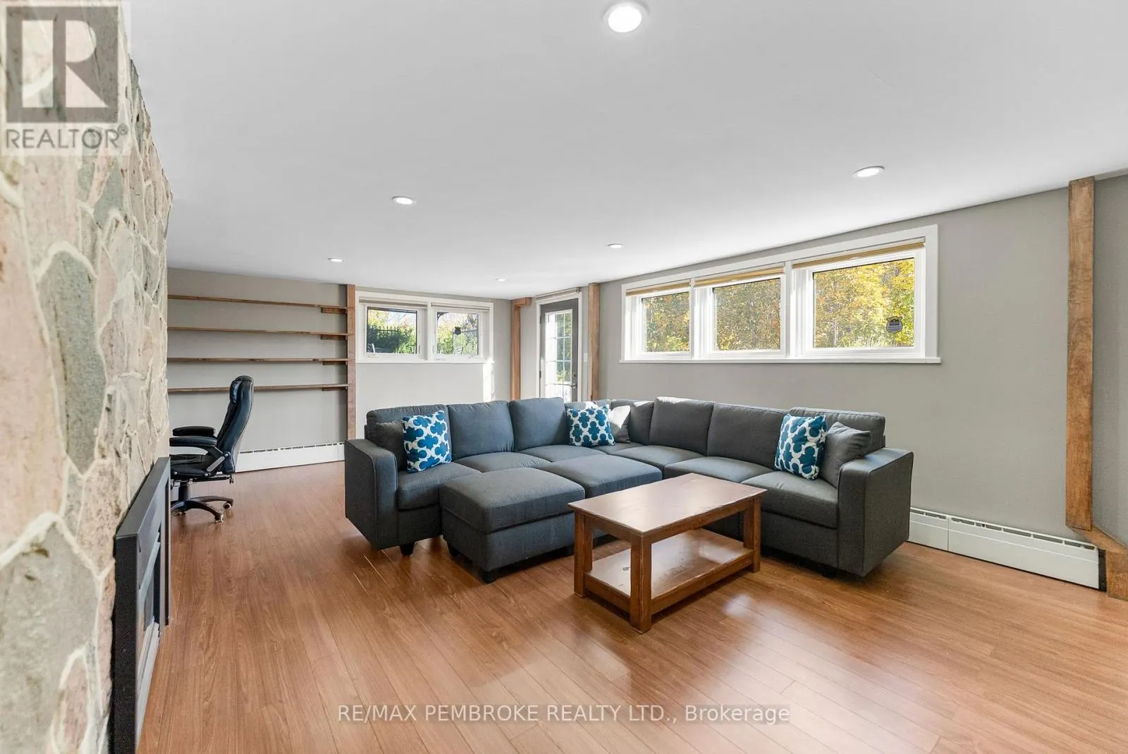 235 BROADVIEW DRIVE