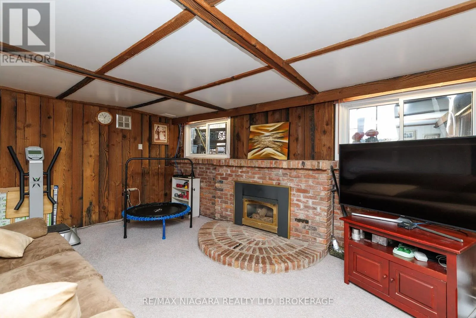 3984 ELM STREET