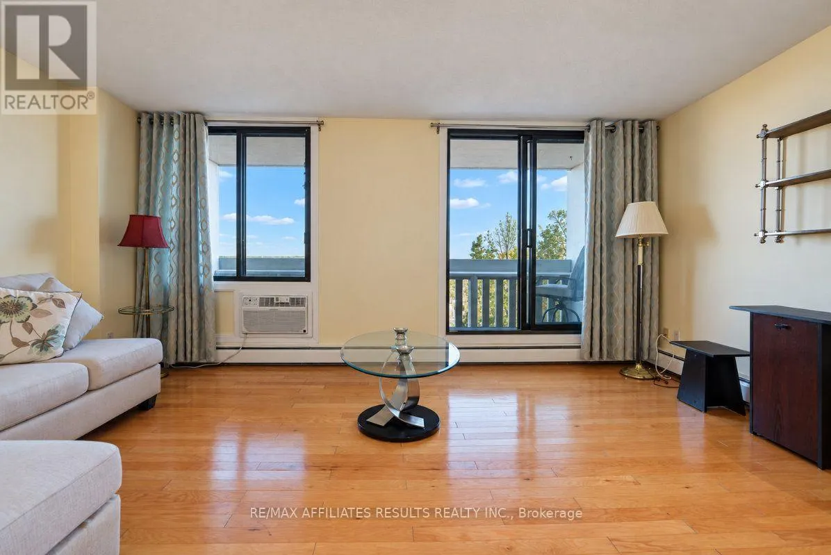 408 - 415 GREENVIEW AVENUE