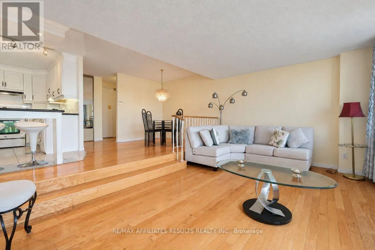 408 - 415 GREENVIEW AVENUE