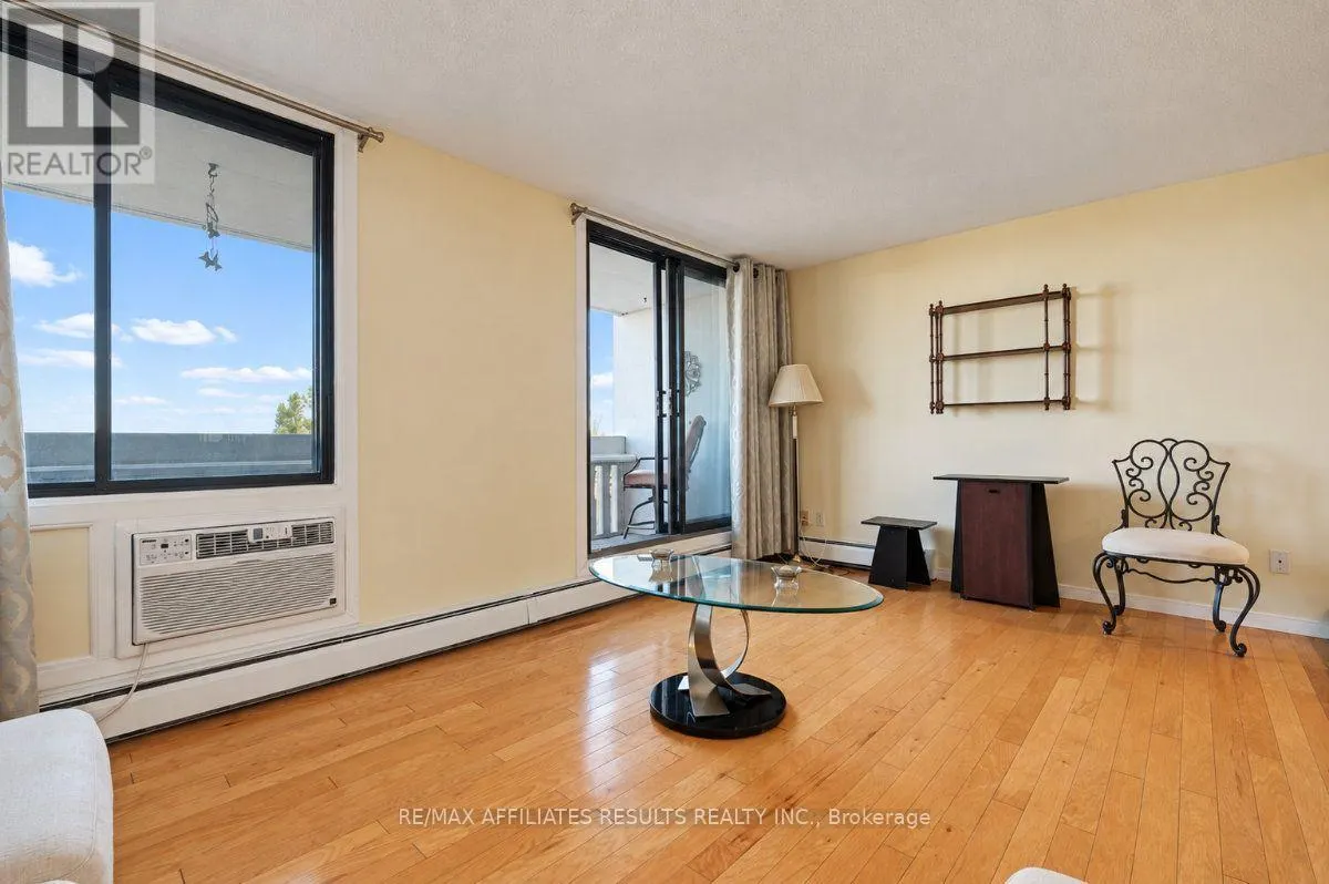 408 - 415 GREENVIEW AVENUE