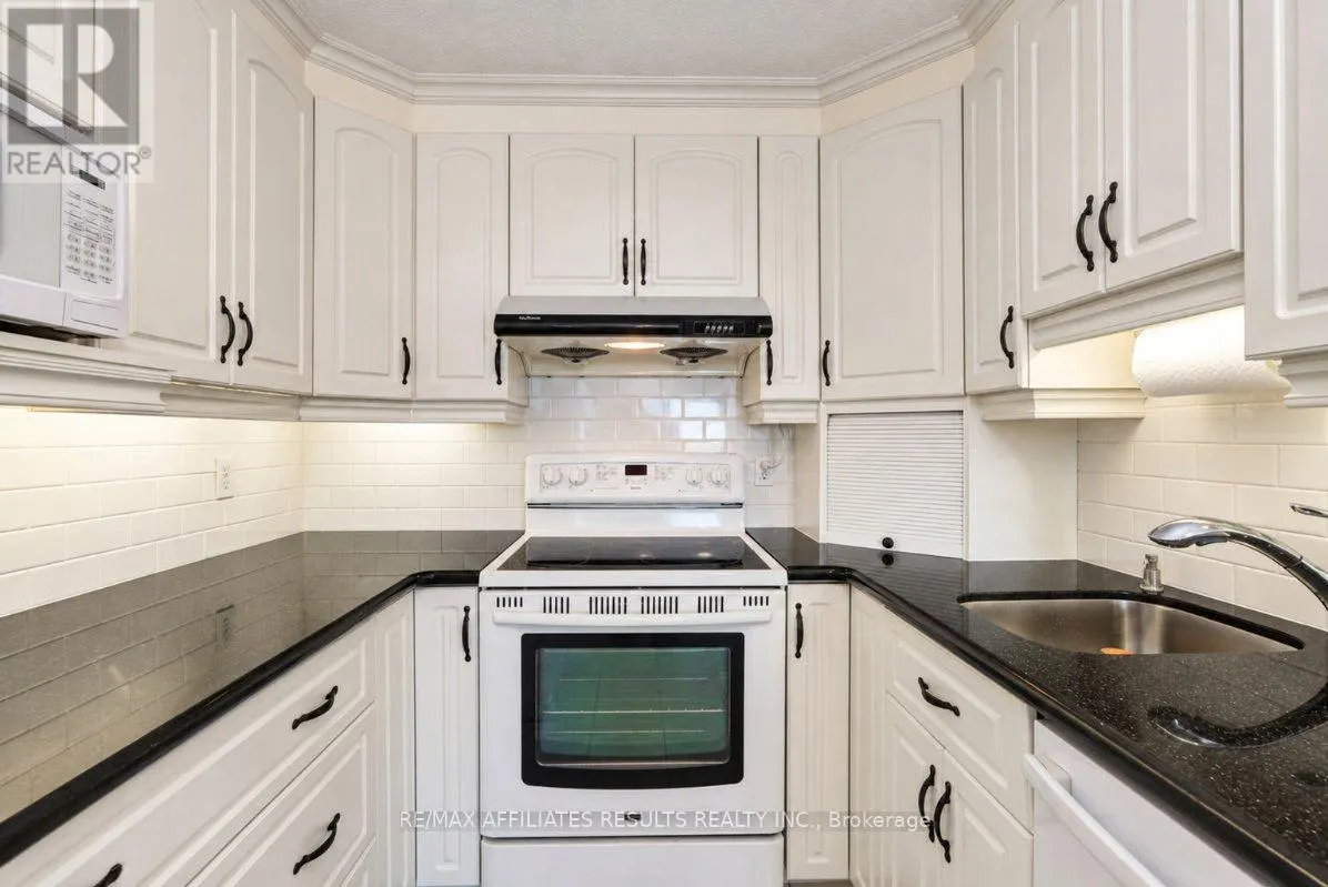 408 - 415 GREENVIEW AVENUE
