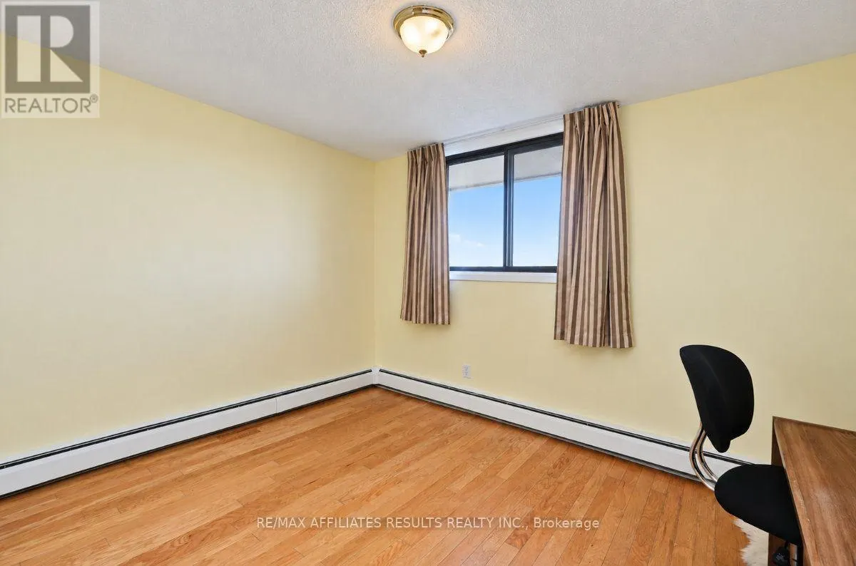 408 - 415 GREENVIEW AVENUE