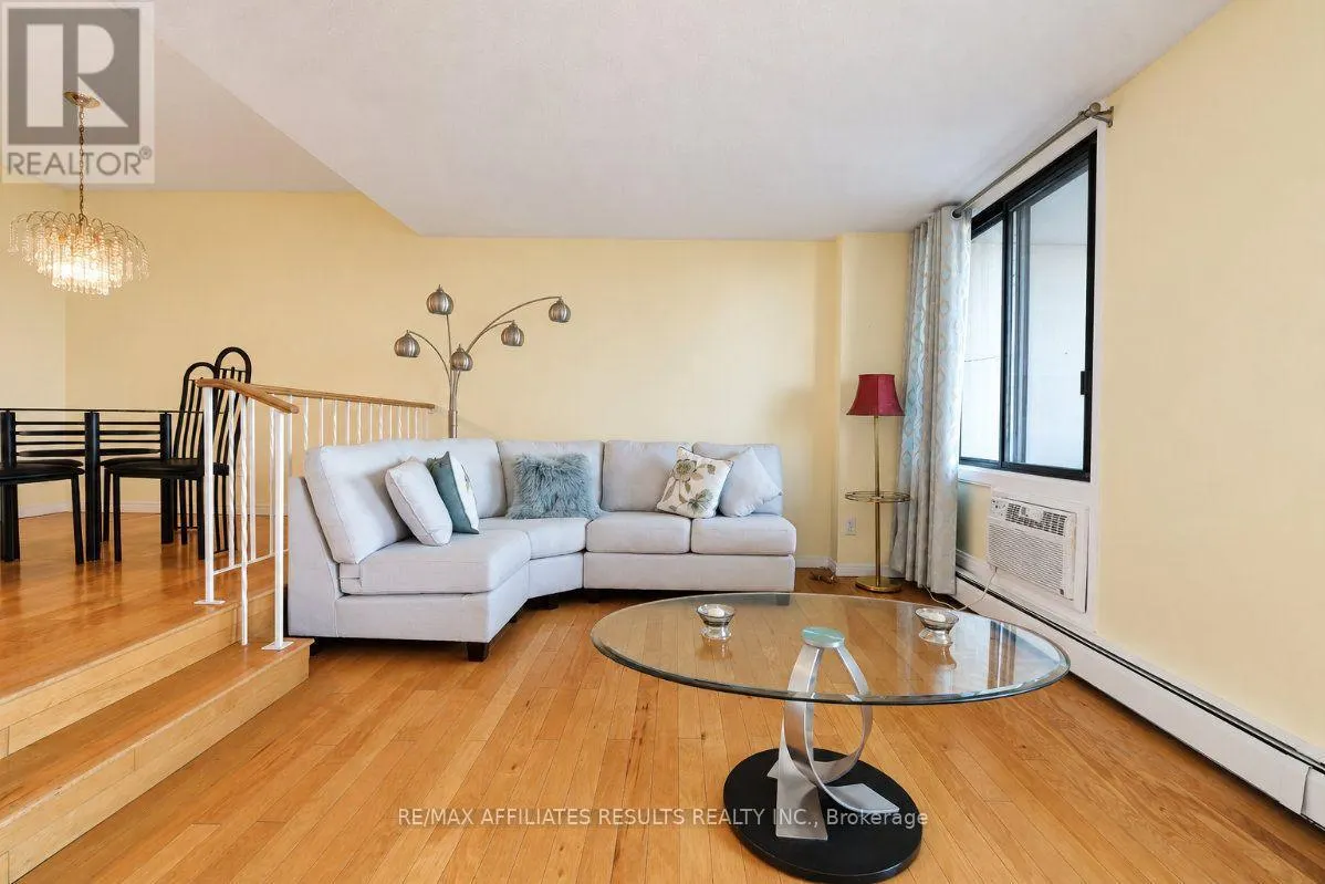 408 - 415 GREENVIEW AVENUE