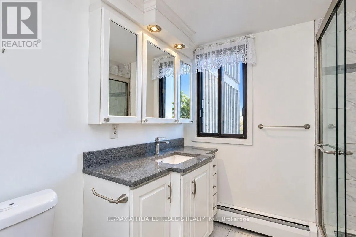 408 - 415 GREENVIEW AVENUE