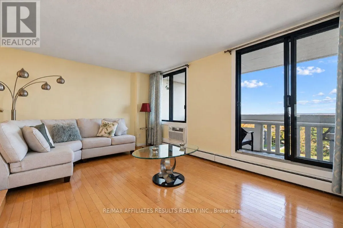 408 - 415 GREENVIEW AVENUE