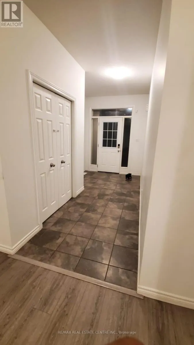 19 SADDLEBROOK COURT
