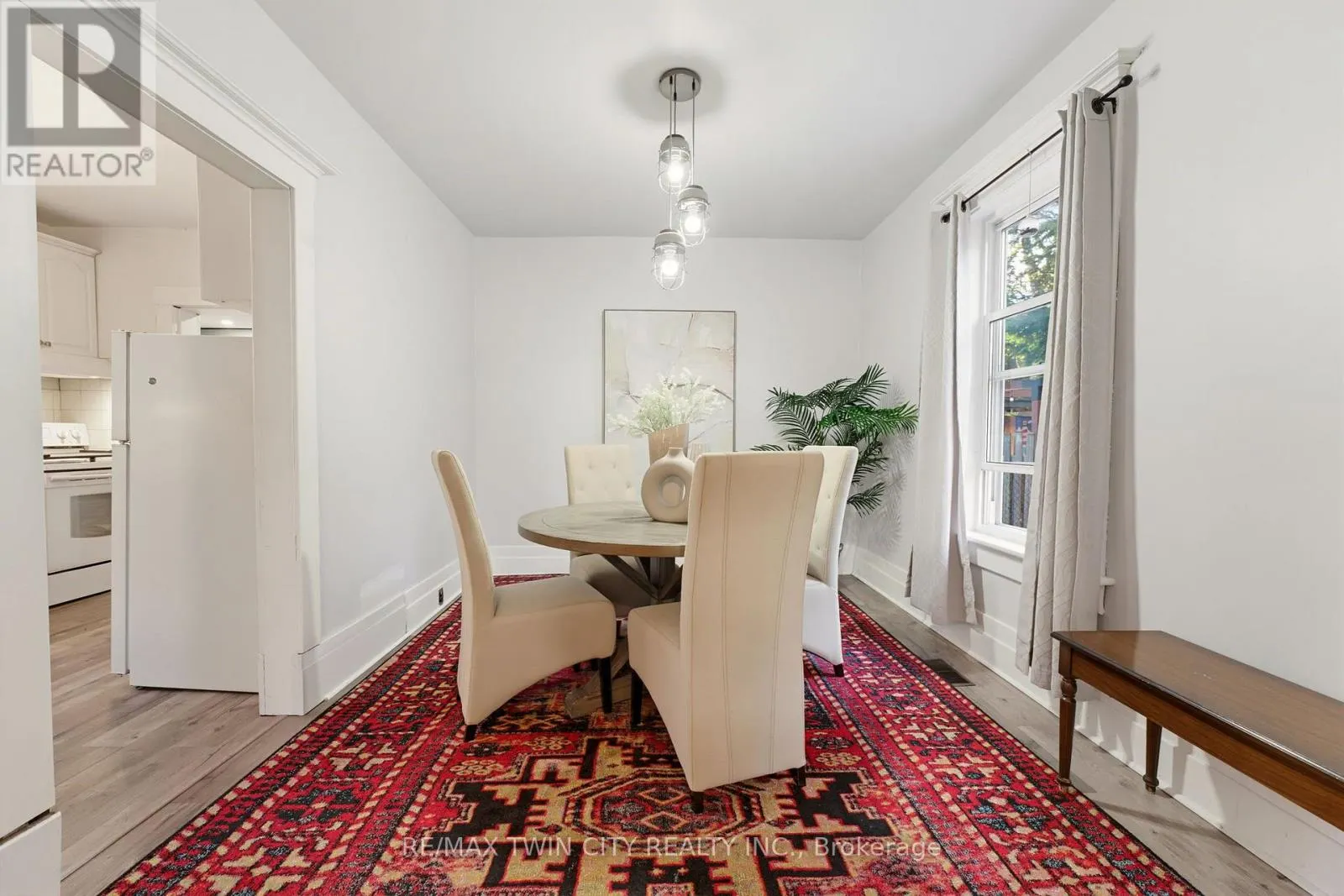 540 VINE STREET