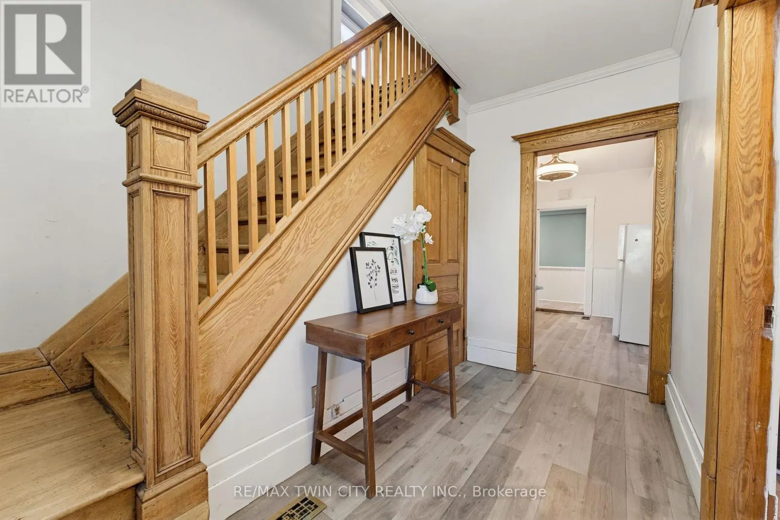 540 VINE STREET