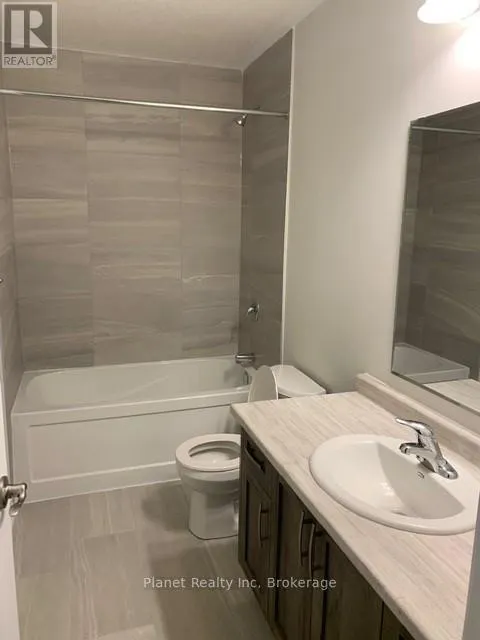 67 - 261 WOODBINE AVENUE #67