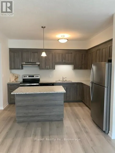 67 - 261 WOODBINE AVENUE #67