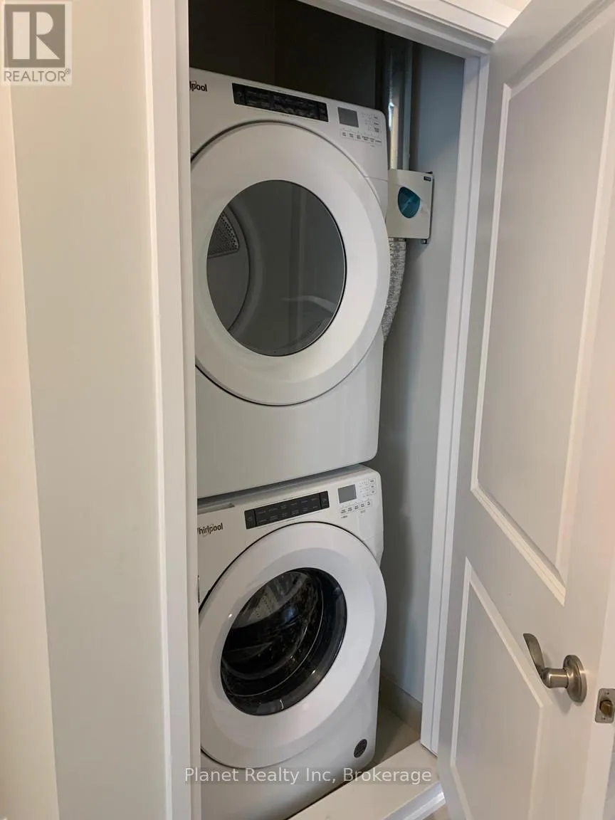 67 - 261 WOODBINE AVENUE #67