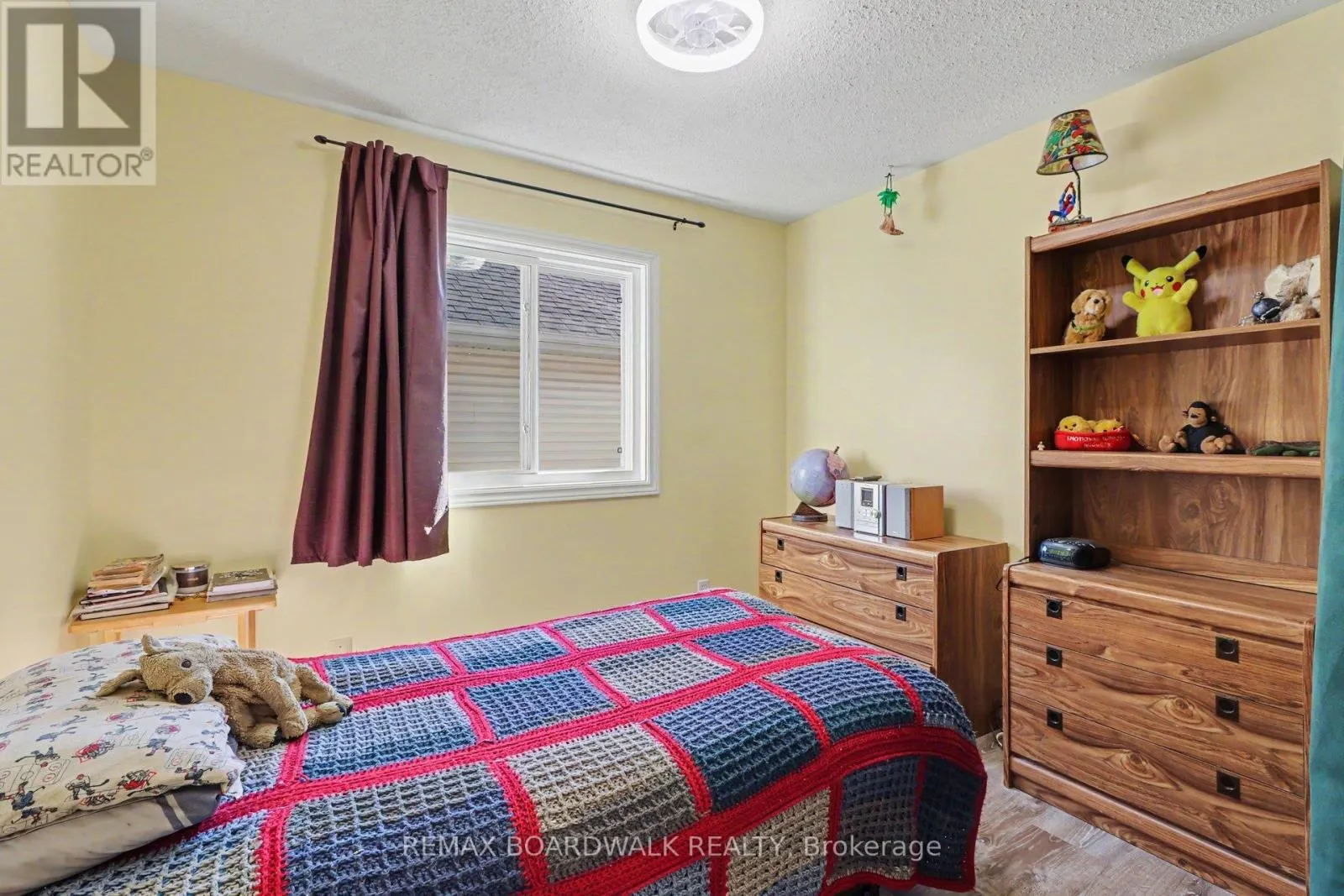 869 CLEARCREST CRESCENT