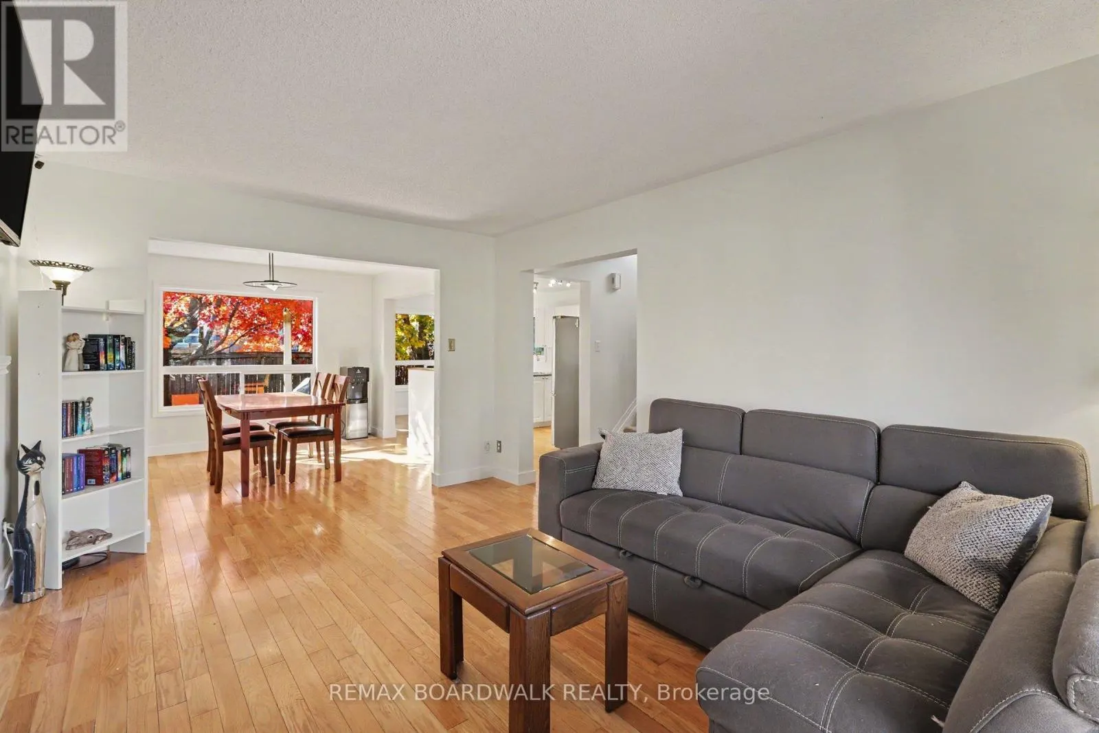 869 CLEARCREST CRESCENT