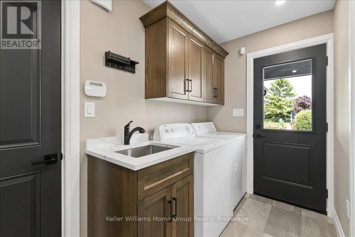 8 STONEFIELD DRIVE
