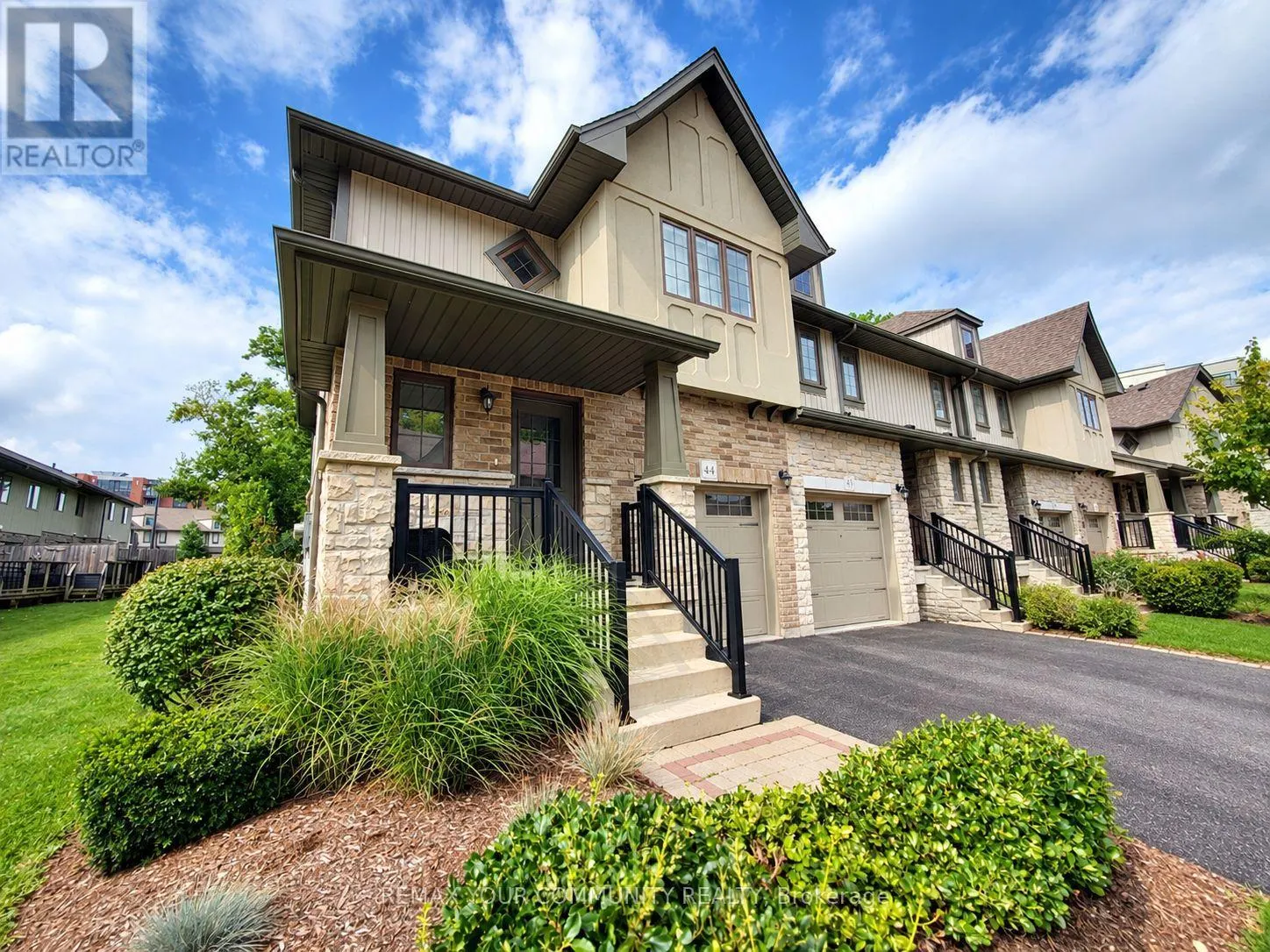 44 - 635 SAGINAW PARKWAY
