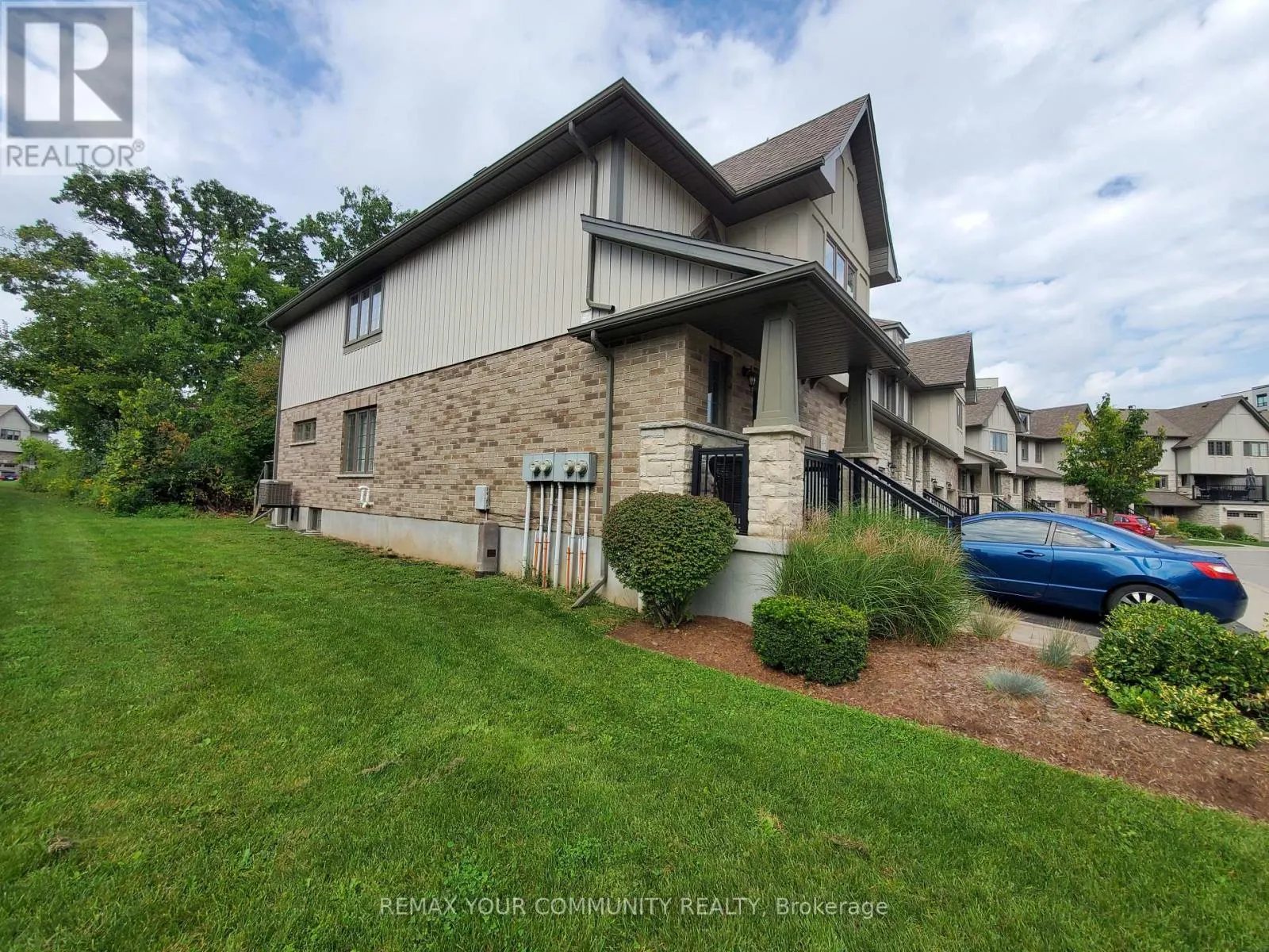 44 - 635 SAGINAW PARKWAY