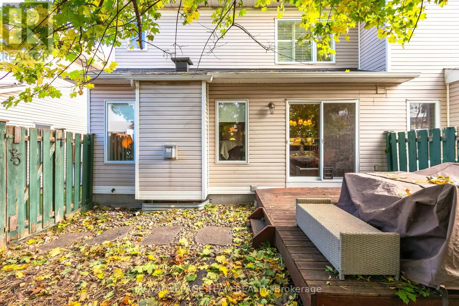 28 APPLEDALE DRIVE