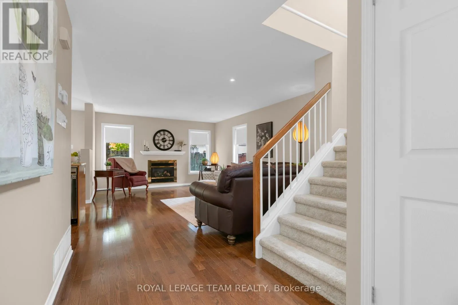 28 APPLEDALE DRIVE