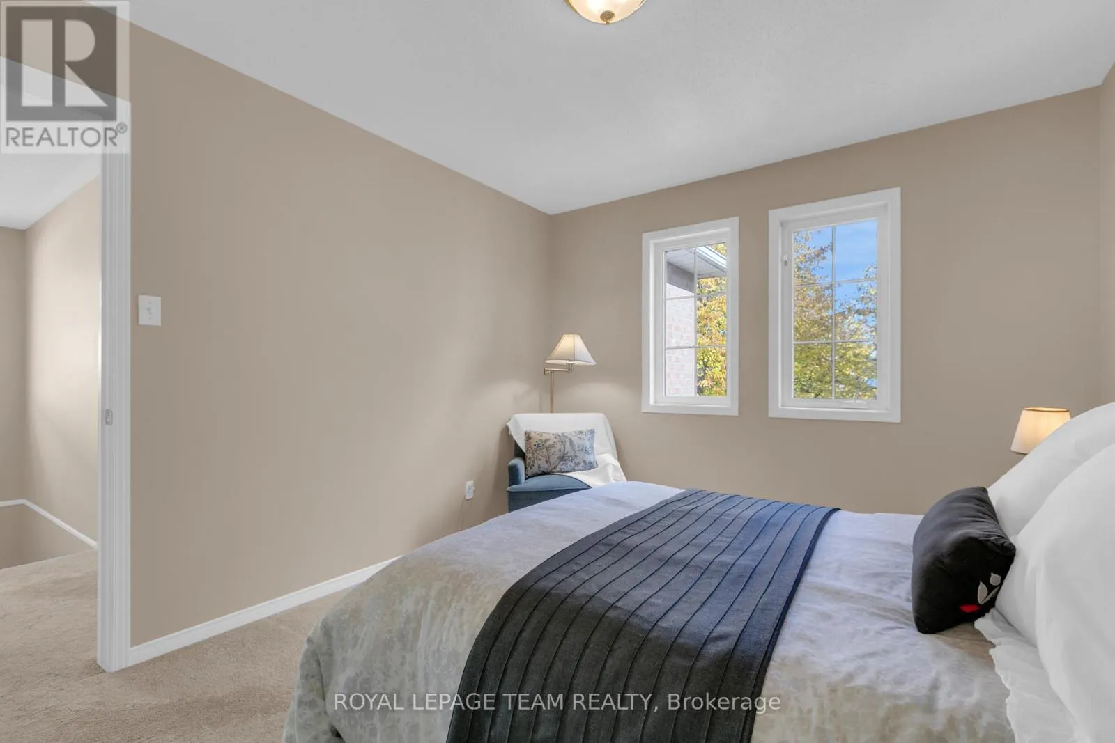 28 APPLEDALE DRIVE