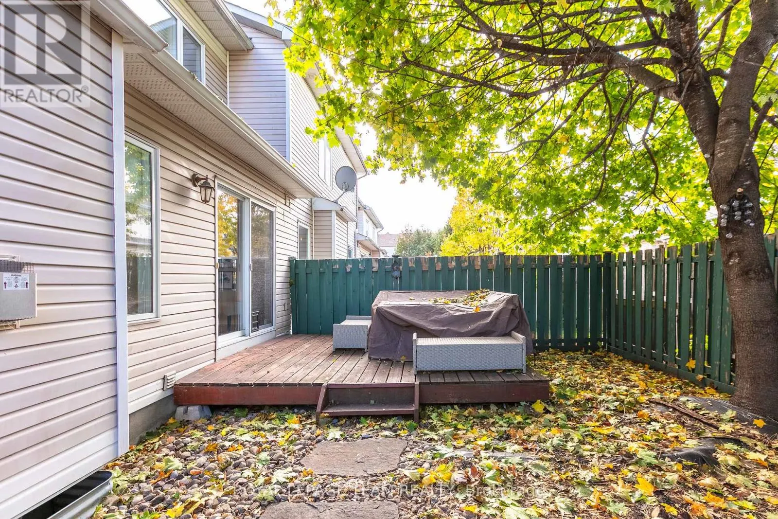 28 APPLEDALE DRIVE