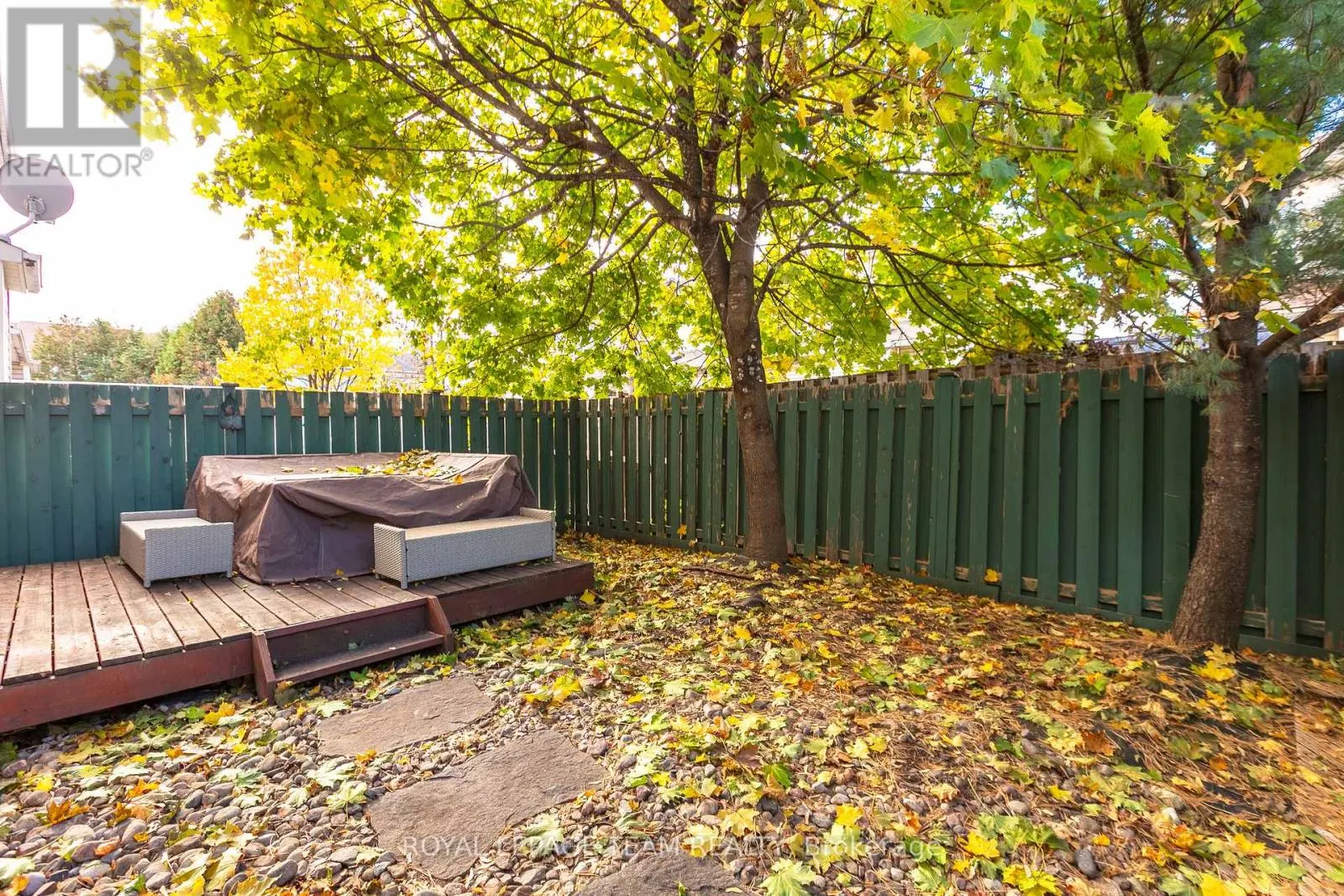 28 APPLEDALE DRIVE