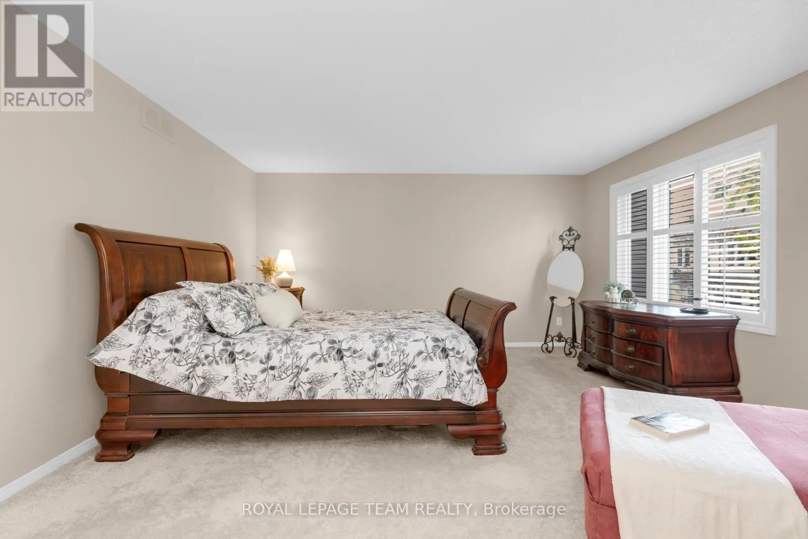 28 APPLEDALE DRIVE